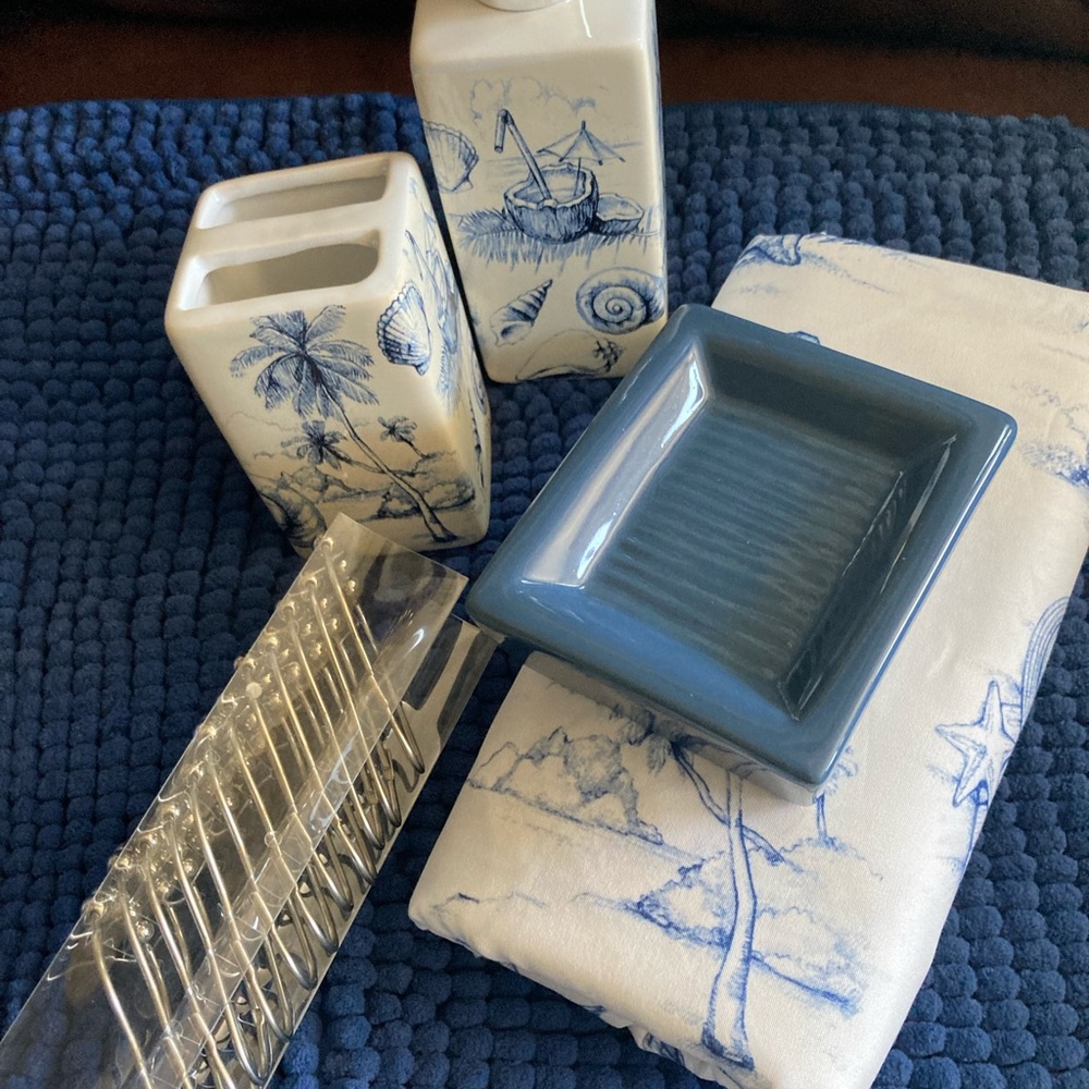 COPY - Bath set: bath mat, shower curtain, soap dispenser
